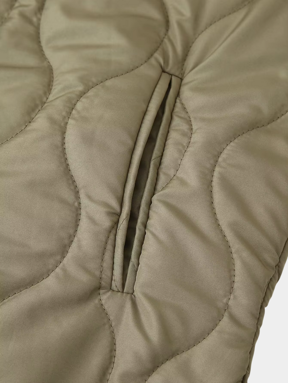 Women’s Quilted Jacket with Round Neck and Button Front